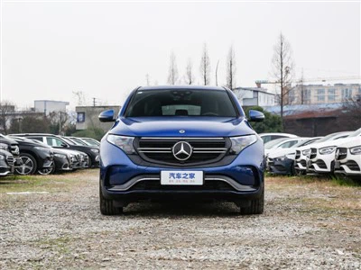 Modelul Mercedes-Benz EQC 2022