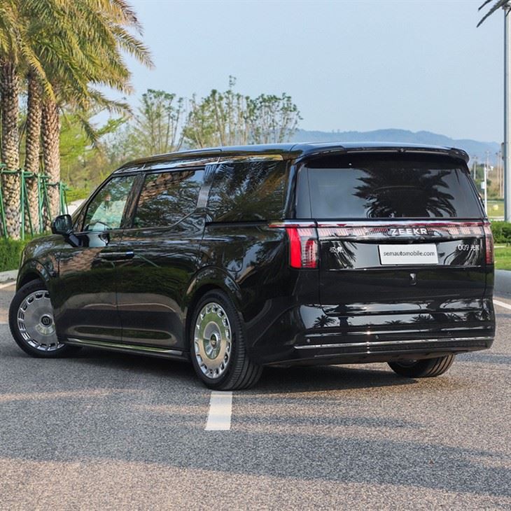 Zeekr 009  luxury MPV 